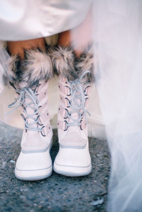 Warm toes make spending time outside much more enjoyable. You can switch into formal shoes when it's time to head indoors. Winter Wedding Boots, Christmas Couture, Winter Wedding Shoes, Colorado Weddings, Snow Wedding, Bridal Boots, Wedding Fur, Winter Wedding Colors, Wedding Boots