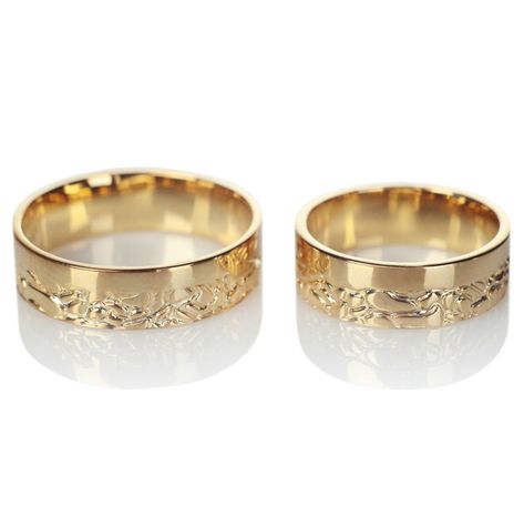 Yellow gold wedding rings