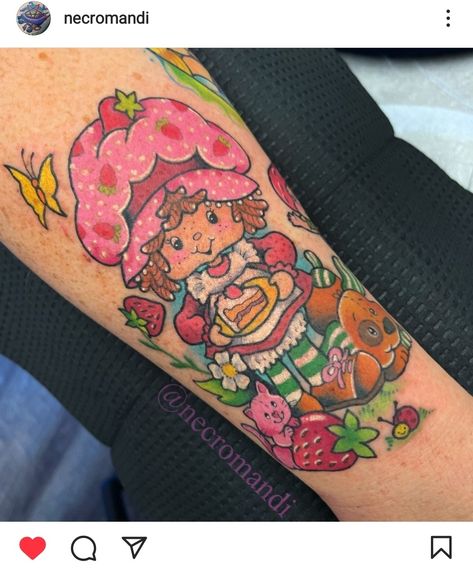 Strawberry Shortcake Tattoo, Barbie Tattoo, Traditional Hand Tattoo, Strawberry Tattoo, Tattoo For Boyfriend, Doll Tattoo, Kawaii Tattoo, Getting A Tattoo, Tattoo Traditional