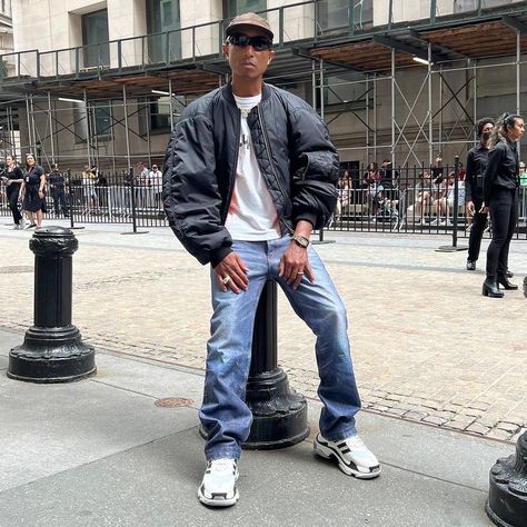 Balenciaga Triple S Outfit Men Black, Balenciaga Triple S Outfit Men, Balenciaga Triple S Outfit, Slim Jeans Outfit, Triple S Outfit, Blue Jean Jacket Outfits, Jean Jacket Outfits Men, Balenciaga Outfits, Balenciaga Outfit