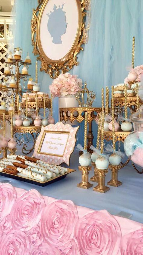 Teacup Theme Party, Bridgertons Theme Party, Queen Charlotte Theme Party, Bridgerton Themed Sweet 16, Brigerton Baby Shower Ideas, Bridgerton Theme Party Ideas, Regency Ball Decorations, Vintage Aesthetic Birthday Party, Bridgestone Party Ideas