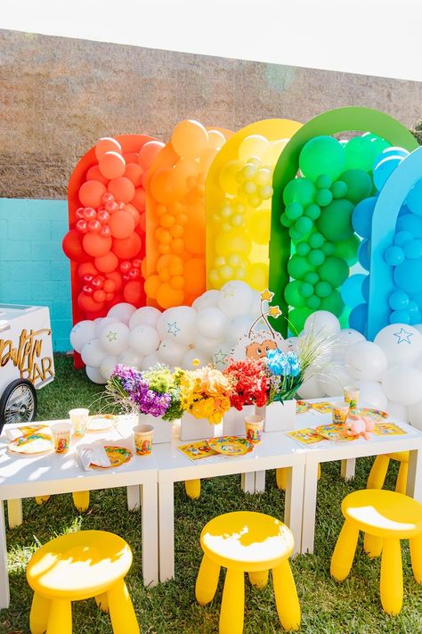 Rainbow Bright Party, Rainbow Brite Party, Rainbow Brite Birthday, All About Rainbows, Make Up Yeux, Rainbow Birthday Party Decorations, Decorating Business, Rainbow Themed Birthday Party, Rainbow Party Decorations