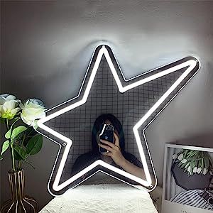 Sqiggle Mirror, Y2k Small Room Ideas, Y2k Room Ideas Aesthetic, Room Aesthetics Ideas, Star Themed Room Aesthetic, Iconic Room Decor, Star Room Ideas, Room Y2k Aesthetic, Cool Room Ideas Aesthetic