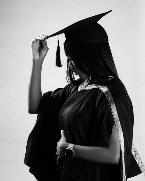 Graduation Photoshoot blackandwhite Bunting Amir Kargbo memories Phactory
Sierra Leone
Freetown
Photography art College Graduation Photoshoot Ideas, Graduation Shoot Ideas, Grad Picture Ideas, Graduation Pic Ideas, Masters Graduation, College Graduation Photoshoot, College Graduation Pictures Poses, Graduation Look, Studio Photoshoot Ideas