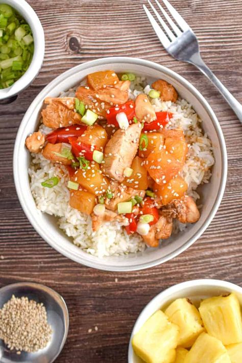 The Easiest Instant Pot Hawaiian Chicken - Lynn's Way of Life Instant Pot Hawaiian Chicken, Hawaiian Chicken Recipe, Sausage And Peppers Recipe, Hawaiian Chicken Recipes, Bbq Chicken Sandwich, Instant Pot Pasta Recipe, Chicken Chunks, Hawaiian Chicken, Favorite Dinner