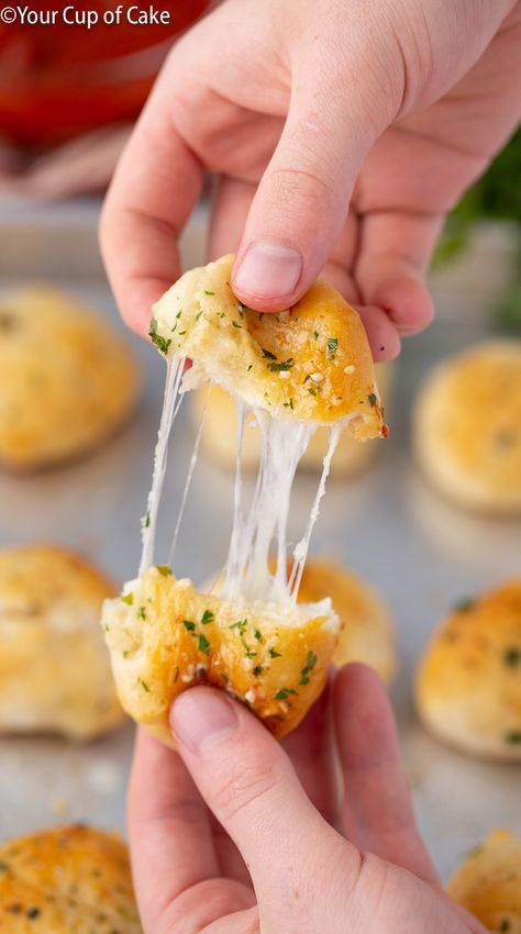 SO GOOD! Quick and Easy Cheese Bombs made with string cheese and store-bought pizza or biscuit dough! Grilled Cheese Bites And Tomato Soup, Fast And Easy Appetizers Simple, Canned Biscuits, Easy Cheese, String Cheese, Pizza Bites, Cheese Bites, Cheese Appetizers, Buttermilk Biscuits