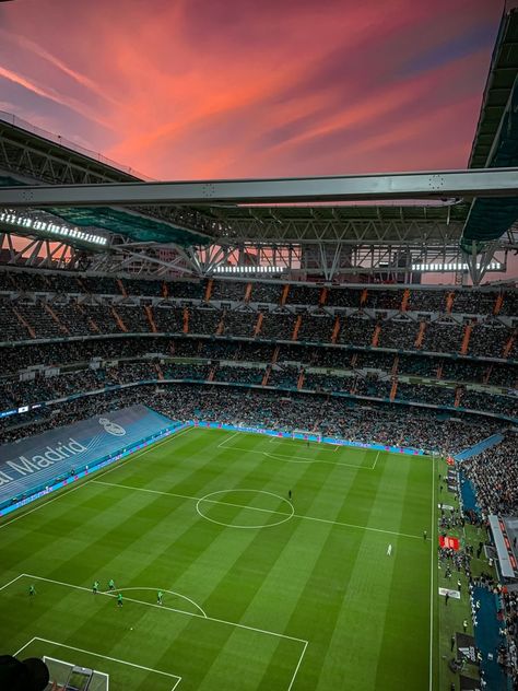 Bernabeu Stadium Wallpaper, Santiago Bernabeu Wallpaper 4k, Santiago Bernabeu Wallpaper, New Santiago Bernabeu, Hala Core, Real Madrid Stadium, Ronaldo Madrid, Santiago Bernabeu Stadium, Madrid Aesthetic