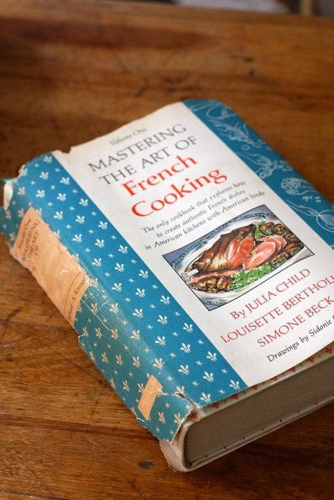 The Best Tip You Probably Missed in Mastering the Art of French Cooking — Hidden Tips from Great Cookbooks Mastering The Art Of French Cooking, French Cooking Techniques, The Art Of French Cooking, Cooking Movies, Julia Childs, French Foods, Cookbook Shelf, Kitchen French, Cooking Quotes