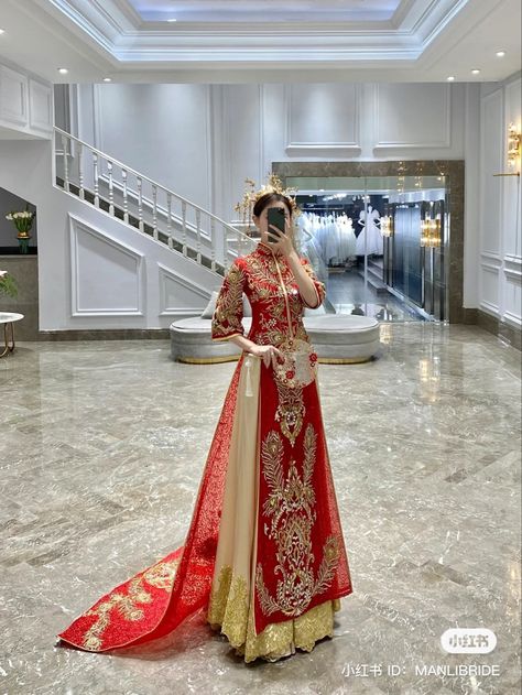 Chinese Bridal Dress, Modern Chinese Wedding Dress, Red Chinese Wedding Dress, Cheongsam Wedding Dress, Vietnamese Wedding Dress, Chinese Gown, Chinese Wedding Dress Traditional, Chinese Wedding Decor, Traditional Chinese Wedding