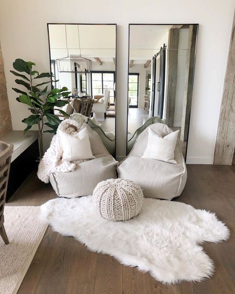 Styled By Kasey on Instagram: “H O M E // All about my new COZY corner!!☺️ Luke and I have been liiiiiiving on these bean bag chairs since they arrived last week!🙌🏻…” Sitting Room Ideas Cozy, Bedroom Bean Bags, Cozy Sitting Area, Bedroom With Sitting Area, Bean Bag Living Room, Bean Bag Chairs, Bag Chairs, Bedroom Corner, Room Corner