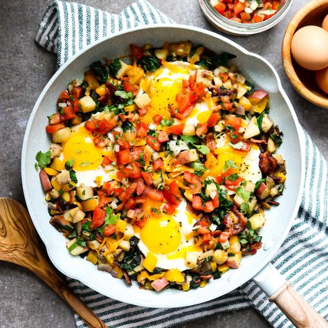 25+ High-Protein Brunch Recipes for the Weekend | EatingWell Southwest Breakfast, Veggie Hash, Breakfast Skillet, Easy Mediterranean Diet Recipes, Fiber Diet, Multigrain, Skillet Meals, Mediterranean Diet Recipes, Hearty Breakfast