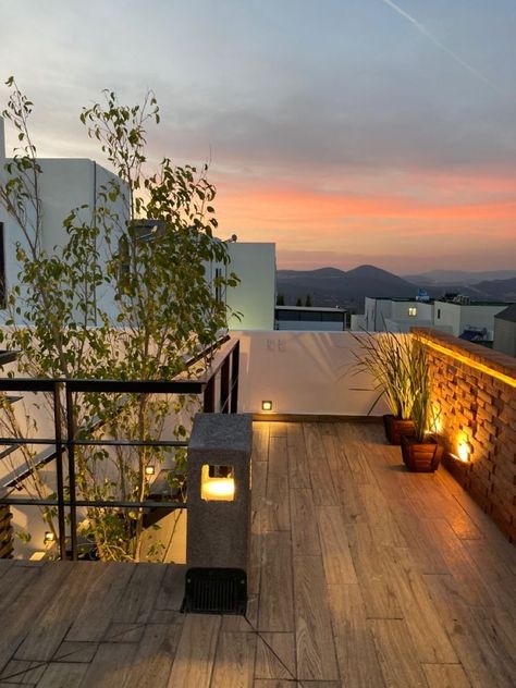 [CommissionsEarned] 13 Must Have Small Rooftop Patio Design Recommendations You Will Love 2023 #smallrooftoppatiodesign Rooftop Patio Design, Roof Gardens, Rooftop Terrace Design, Gardening Projects, Rooftop Design, Living Roofs, House Design Exterior, Cozy Patio, Roof Architecture