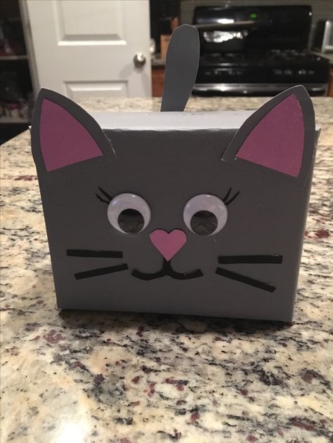 Girls Valentines Boxes, Valentine Boxes For School, Diy Valentines Box, Kids Valentine Boxes, Valentine Card Box, Valentines Day Cat, Valentine Mailbox, Valentine Baskets, Valentine Day Boxes