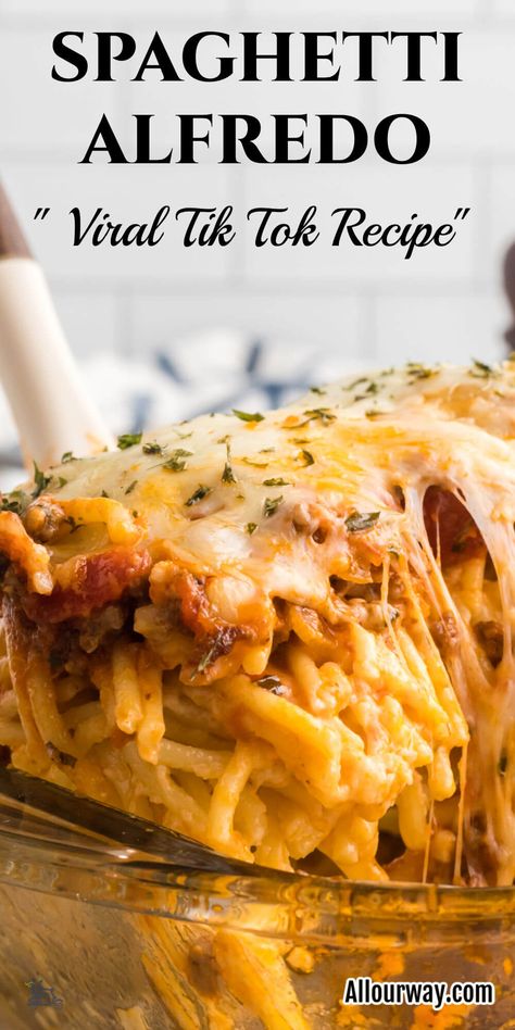 Baked Spaghetti Alfredo Recipe, Spaghetti With Fettuccine Noodles, What To Do With Leftover Spaghetti Pasta, Tik Tok Viral Pasta, Famous Tik Tok Spaghetti, Famous Tick Tock Spaghetti, Alfredo With Spaghetti Noodles, Pasta Dishes With Spaghetti Noodles, Spaghetti Bake Tik Tok