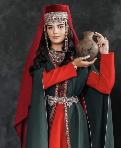 Armenian Clothing, Armenian Culture, Moroccan Clothing, Traditional Attires, Face Aesthetic, Fashion Drawing Dresses, Folk Dresses, Traditional Clothes, Turkish Beauty