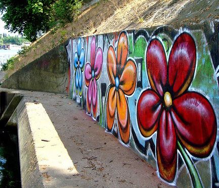 graffiti Graffiti Art Flowers, Graffiti Flowers Easy, Graffiti Flowers, Buffalo Art, Graffiti Cartoons, Sweet Art, Doodle Art Designs, Art Flowers, Wall Ideas