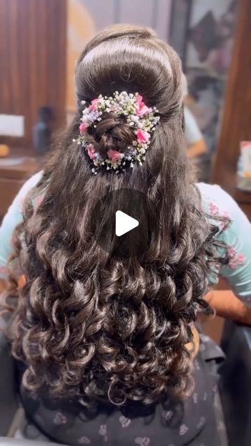 Bridal Curls Hairstyles, Hairstyles For Reception Indian, South Hairstyles, Hairstyles For Engagement Indian, Hairstyle For Reception, Hairstyles Reception, South Indian Hairstyles, Reception Hairstyles Indian, Engagement Hairstyles Indian