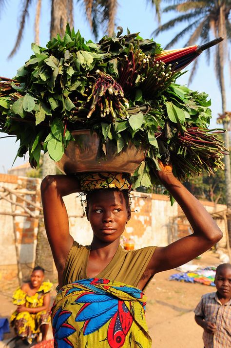 Central African Republic African Life, African Market, Central African Republic, African People, Out Of Africa, We Are The World, Central African, African Culture, People Of The World