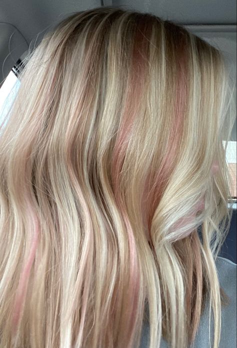 Simple Partial Hair Color Ideas Blonde and Pink Very Light Pink Highlights, Hair Color Idea For Blondes, Blonde Hair With Pink Highlights Summer, Long Blonde Hair With Pink Highlights, Blonde Hair W Pink Highlights, Blonde Hair Light Pink Highlights, Honey Blonde Hair With Pink Highlights, Blonde W Pink Highlights, Subtle Light Pink Highlights In Blonde Hair