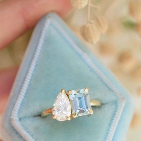 Berlinger Fine Jewelry on Instagram: "Anyone else in love with our Aquamarine & Pear Diamond Toi Et Moi? Comment below if this is your dream ring 💍 #toietmoi #toietmoiring #aquamarinerings #engagementrings #vintageengagementring" Aquamarine Toi Et Moi Ring, Toietmoi Ring, Tiffany Engagement Ring, Ring Inspo, Aquamarine Rings, Pear Diamond, Dream Ring, Wedding Board, London Blue Topaz