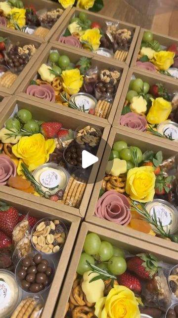 6,545 likes, 40 comments - thestyledgrazeco on March 6, 2024: "Customised mini grazing boxes for a weekend corporate event 🌿🧀🍓 #corporate #grazing #charcuterie #chic #event #curated #fresh ...". Mini Box Gifts, Bridal Shower Charcuterie Boards, Charcuterie In A Box Diy, Food Boxes Ideas, Boxed Charcuterie Board, Fruit Gift Box Ideas, Grazing Box Ideas Diy, Grazing Boxes Ideas, Charcuterie Boxes Ideas