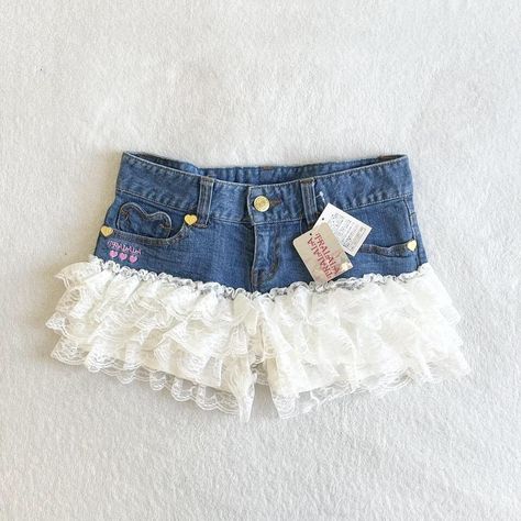 Shorts With Fur Trim, Shorts With Lace Trim, Y2k Ruffle Mini Skort, Liz Lisa Runway, Denim Shorts With Lace Trim, Low Rise Jean Shorts, Y2k Skirts, Liz Lisa, Normal Clothes