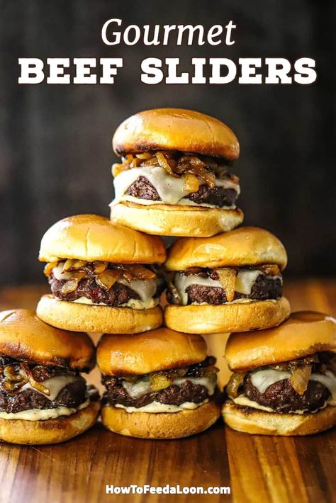 Steak Burger Sliders, Best Hamburger Sliders, Best Sliders Burgers, Mini Ground Beef Sliders, Gourmet Sliders Recipes, Mini Beef Sliders, Grilled Cheeseburger Sliders, Ground Beef Sliders Recipes, Slider Burger Recipes