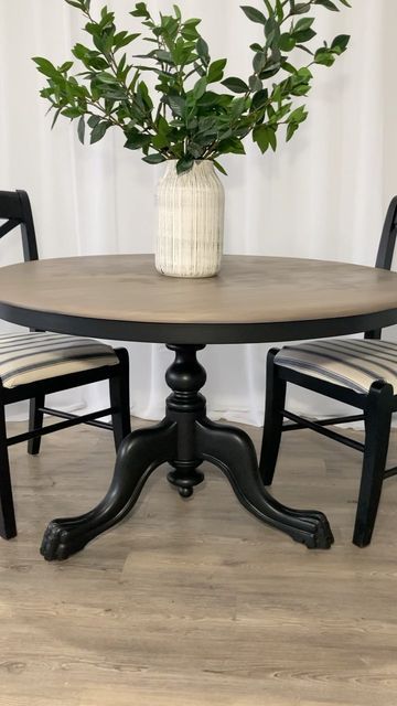 Two Toned Round Dining Table, Two Tone Round Dining Table, Round Dining Table Flip, Repurposed Round Kitchen Table, Upcycle Round Table, Circle Table Refurbish, Pedestal Kitchen Table Makeover, Refurbished Round Dining Table, Upcycle Round Dining Table