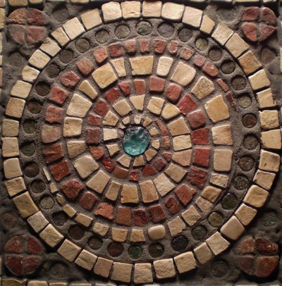 Sidewalk Design, Stained Glass Mosaic Window, Garden Italian, Mosaic Windows, Ancient Tiles, Mosaic Furniture, Mosaic Table Top, Painted Glass Art, Floral Mosaic