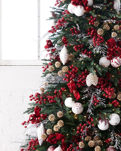 Nordic Frost Red and White Tree Theme. Styled by Brad Schmidt Decorating Ideas Christmas, Christmas Tree Decorating Ideas, Christmas Tree Inspo, Tree Decorating Ideas, Frosted Christmas Tree, Christmas Tree Decorating, Red Christmas Decor, Silver Christmas Decorations, Christmas Tree Decorating Themes