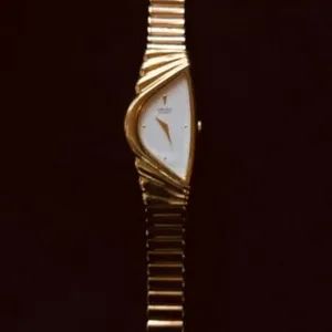 VINTAGE LADY ASYMMETRICAL Seiko Half Moon Quartz Wrist Watch 1N00-5E09 1G70 | WatchCharts Marketplace Seiko Half Moon Watch, Pharaoh Sanders, Phyllis Hyman, Vintage Seiko Watches, Seiko Gold, Moon Quartz, Vintage Gold Watch, Moon Watch, Gold Plated Watch