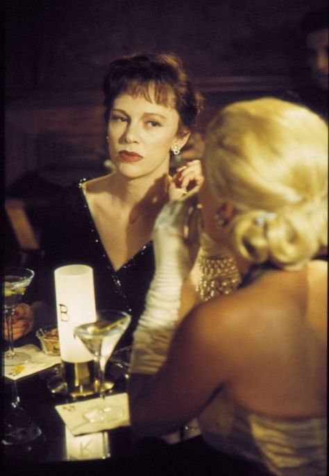 Still of Judy Davis in Life with Judy Garland: Me and My Shadows (2001 Me And My Shadow, Flapper Fashion, At The Movies, My Shadow, Judy Garland, Flapper Style, Female Actresses, Period Costumes, Movie Sets