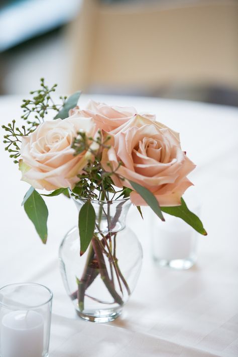 Simple Blush Rose Flower Arrangement Blush Centerpiece, Mexican Bridal Showers, Rose Flower Arrangements, Blush Wedding Flowers, Bridal Shower Tables, Fall Flower Arrangements, Bridal Shower Flowers, Rose Centerpieces, Bridal Shower Centerpieces