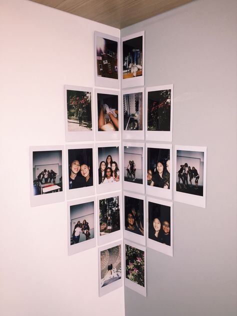 Polaroid Aesthetic Decor, Diy Polaroid Wall Decor, How To Put Polaroids On Wall, Geometric Room Decor, Photo Wall Polaroid Room Decor, Polaroid Aesthetic Room Decor, Polaroid Inspo Photo Walls, Polaroid Wall Aesthetic Bedroom, Wall Decor With Polaroids