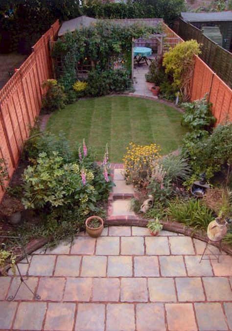 Small Yard Landscaping, Small Backyard Gardens, Garden Design Layout, Have Inspiration, Backyard Garden Design, Beautiful Backyards, Plants And Flowers, Small Garden Design, Garden Layout