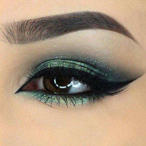 AA Green Dress Makeup, Harry Potter Makeup, Green Eyeshadow Look, Green Smokey Eye, Prom Eye Makeup, Prom Makeup Looks, Formal Makeup, Eye Makeup Pictures, Loose Pigments