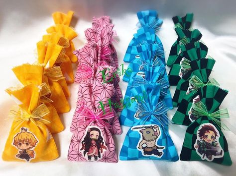 Demon Slayer Party Favors, Demon Slayer Party Ideas, Demon Slayer Birthday Party, Demon Slayer Party, Cherry Blossom Theme, Birthday Souvenir, Cosplay Cute, Mens Birthday Party, Demon Slayer Kimetsu No Yaiba