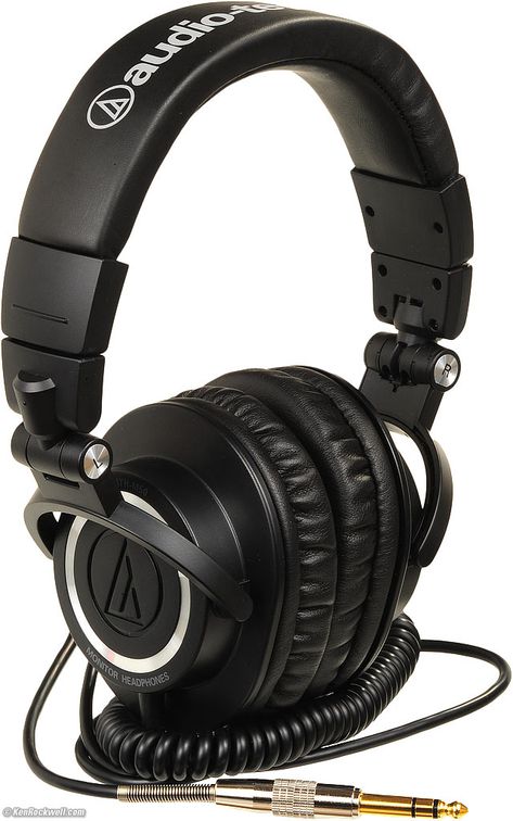 Audio-Technica ATH-M50 I have a pair of these bad boys and they are awesome! Sennheiser Headphones, Studio Headphones, Audio Engineer, Dj Gear, Studio Monitors, Best Headphones, Studio Equipment, Audio Technica, Hi-fi