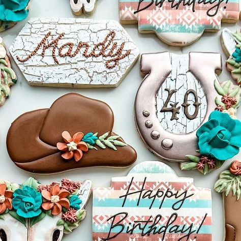 Mandy Edmunds on Instagram: "Grab your boots, put on your hat and raise a glass to this country-lovin’ girl as she celebrates turning 40!   #sugaredupcookies   #customcookies #westerncookies #cowgirlcookies #westernbirthday #countrygirl #decoratedsugarcookies #birthdaycookies" Cowboy Hat Cookies Decorated, Cowgirl Hat Cookies, Western Birthday Cookies, Cowgirl Cookies Decorated, Western Cookies Decorated, Western Sugar Cookies, Country Cookies, Western Cookies, Texas Cookies