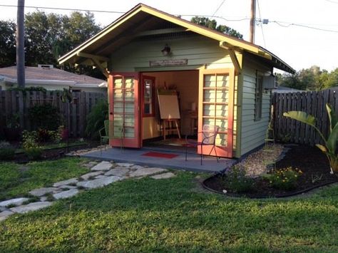 A 12'x12' backyard shed designed and built as an art studio for the homeowners in Sarasota, Florida. Backyard Shed Office, Artist Office, Backyard Art Studio, Porch Extension, Office Shed, Yard Sheds, Shed Office, Traditional Home Office, Studio House