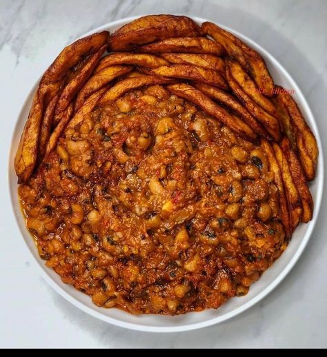 Beans and plantain 😝 Beans And Plantain, Beans And Plantains, West African Food, Bra Image, Body Care Routine, African Food, My Brain, Types Of Food, Body Care