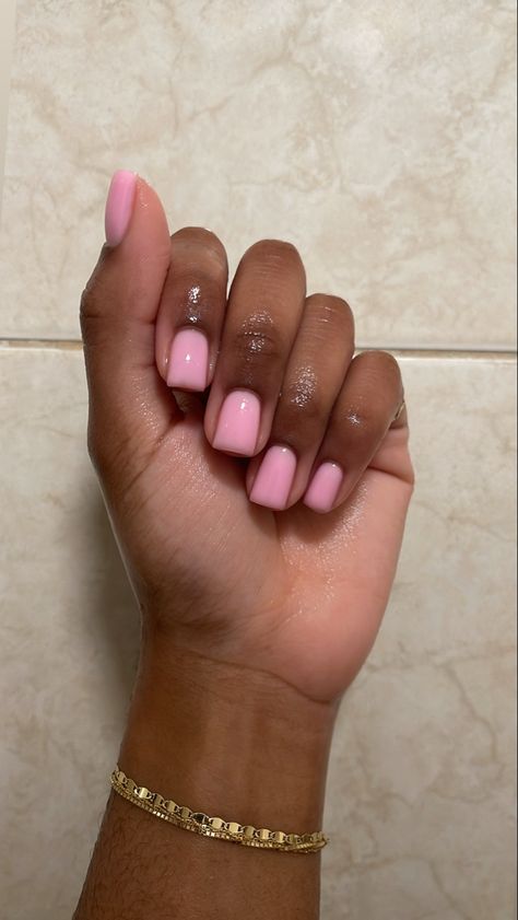 Russian Acrylic Nails, Summer Nails 2024 Black Women, Natural Vacation Nails, Powder Natural Nails, European Manicure, Russian Mani, Shellac Gel Nails, Short Square French Tip, Preppy Nails