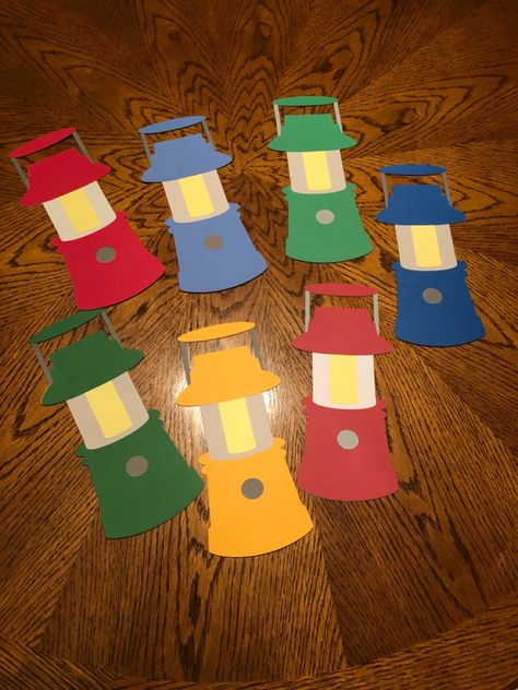 Outside Themed Classroom, Camp Counselor Ideas Cabin, Camping Props Ideas, Camping Theme Hallway Decorations, Summer Camp Cabin Themes, Camper Classroom Theme, Camping Classroom Crafts, Camping Hallway Decorations, Camping Theme Library