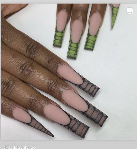 Matte Croc Nails, Chrome Croc Nails, Matte Crocodile Nails, Alligator Nails French Tip, Alligator Nails Designs, Green Crocodile Nails, Croc Print Acrylic Nails, Alligator Print Nails, Green Croc Nails