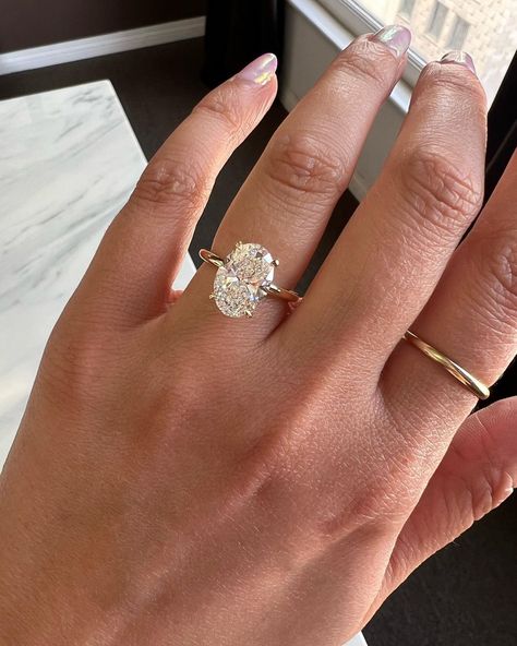 Gold Oval Engagement Ring, Gold Band Engagement Rings, Big Engagement Rings, Pretty Engagement Rings, Dream Wedding Ring, Cute Engagement Rings, Future Engagement Rings, Engagement Ring Setting, Oval Engagement