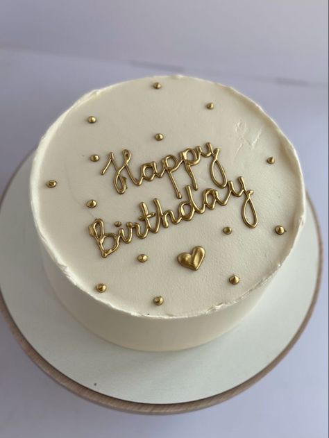 Birthday Cake For Golden Birthday, Golden Cakes Birthday, Cakes 22 Birthday, Golden Bday Cake, Cake Golden Birthday, Happy Birthday Pasta, Happy Birthday Cake Simple, Birthday Cake 22 Aesthetic, 19 Birthday Cakes