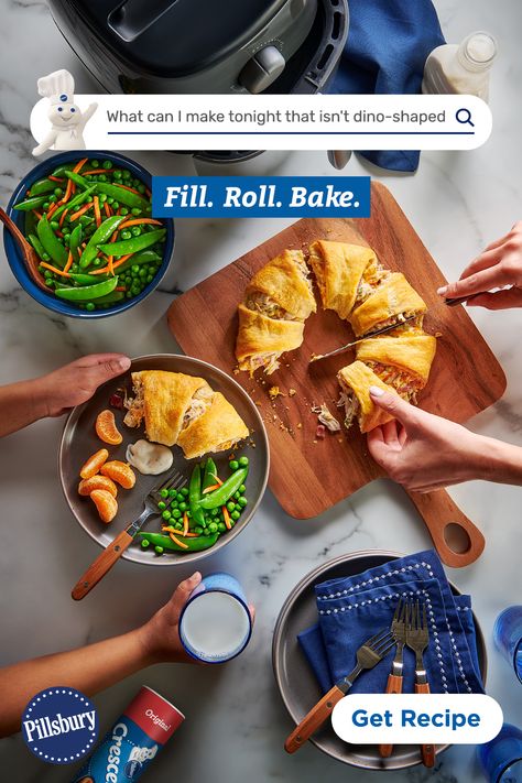 Got an air fryer and some picky eaters? This delicious Air Fryer Chicken Bacon Ranch Crescent Ring recipe is perfect for a busy weeknight. Pillsbury makes dinner as easy as Fill. Roll. Bake. Chicken Bacon Ranch Crescent, Classic Family Meals, Grid Website, Crescent Roll Recipes Dinner, Chicken Roll, Pillsbury Recipes, Crescent Ring, Texas Aggies, Cake Holder