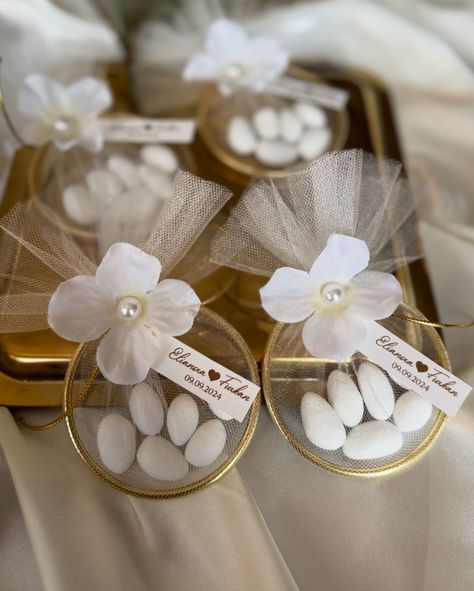 ~ Personalized Almond Candy Magnet Favors with Flower 🏷️JJ 4ever Favors • #AlmondCandy #MagnetFavors #WaxSeal #CustomWedding #DrageeFavors #BabyShowergifts #Favorsinbulk #weddingguest #quinceañerafavors #baptismfavors #baptême #baptêmefaveur #communionfavors #jj4everfavors Almond Candy, Magnet Favors, Quinceanera Favors, Communion Favors, Baptism Favors, Deco Wedding, Logo Design Free, July 15, Wedding Deco