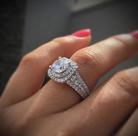 Ring Tips, Double Halo Diamond Engagement Ring, Round Cut Solitaire Engagement Ring, Girlfriend Ring, Dream Wedding Ring, Double Halo Engagement Ring, Ring Inspiration, Round Solitaire Engagement Ring, Antique Engagement Ring