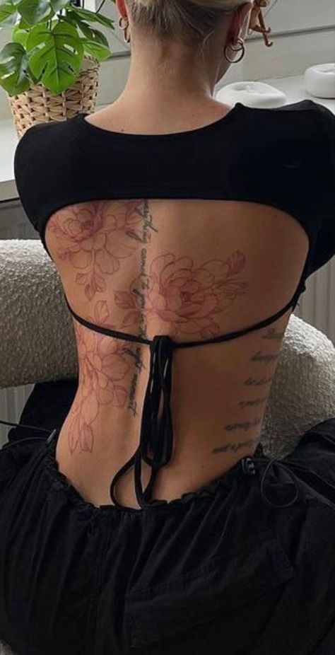 Tato Minimal, Spine Tattoos For Women, Tattoos For Black Skin, Pretty Tattoos For Women, Dope Tattoos For Women, Red Tattoos, Stylist Tattoos, Cute Tattoos For Women, Classy Tattoos